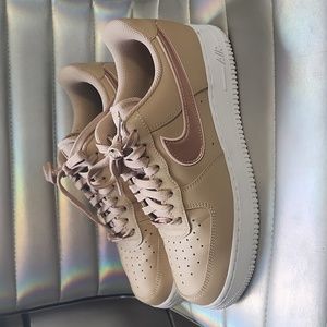 Nike Air Force 1 07 ESS Hemp/Metallic Rose Gold